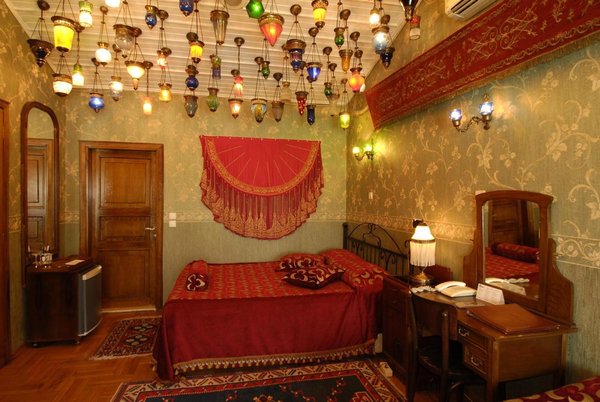 Kybele Hotel Istanbul Exterior photo